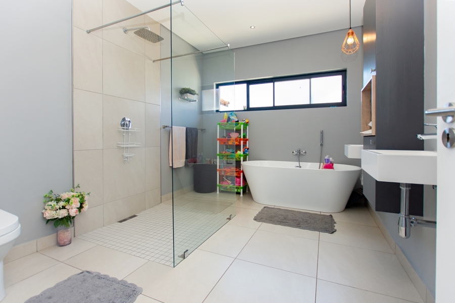 4 Bedroom Property for Sale in Langebaan Country Estate Western Cape
